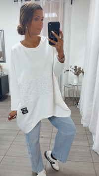 Long Pullover / Kleid mit Blumendetails / weiß Art.16293