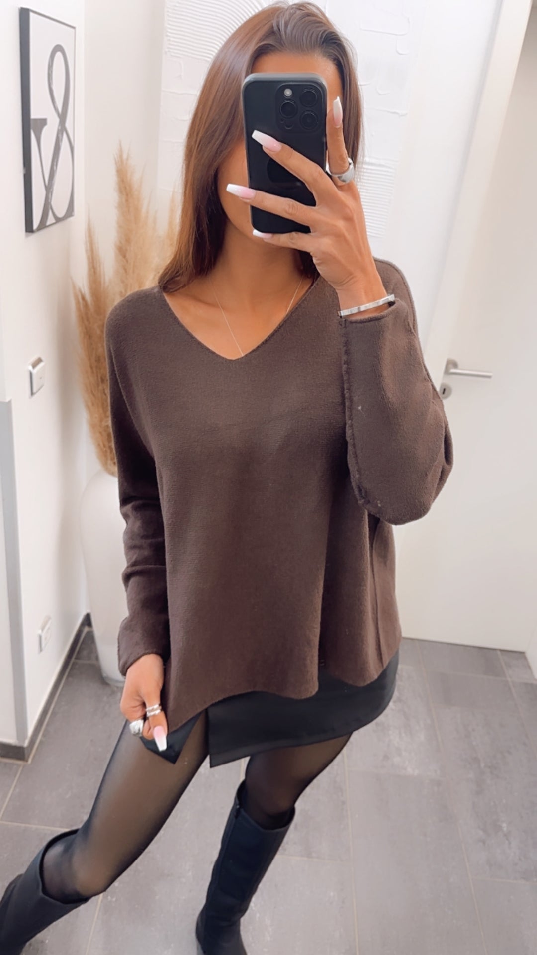 Leichter, super weicher Pullover, V-Ausschnitt / braun Art. 7735