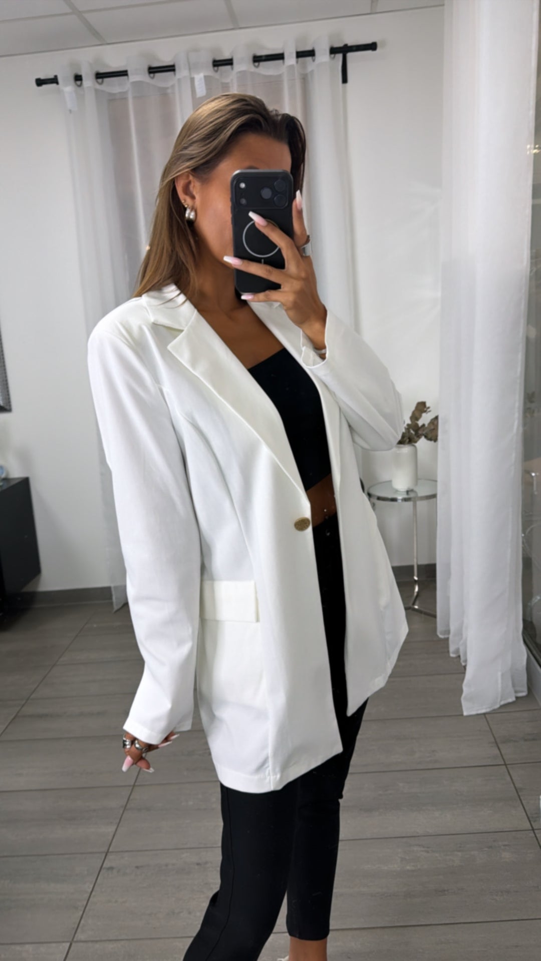 Leichter Long Blazer mit Knopfdetail / weiß Art.16298