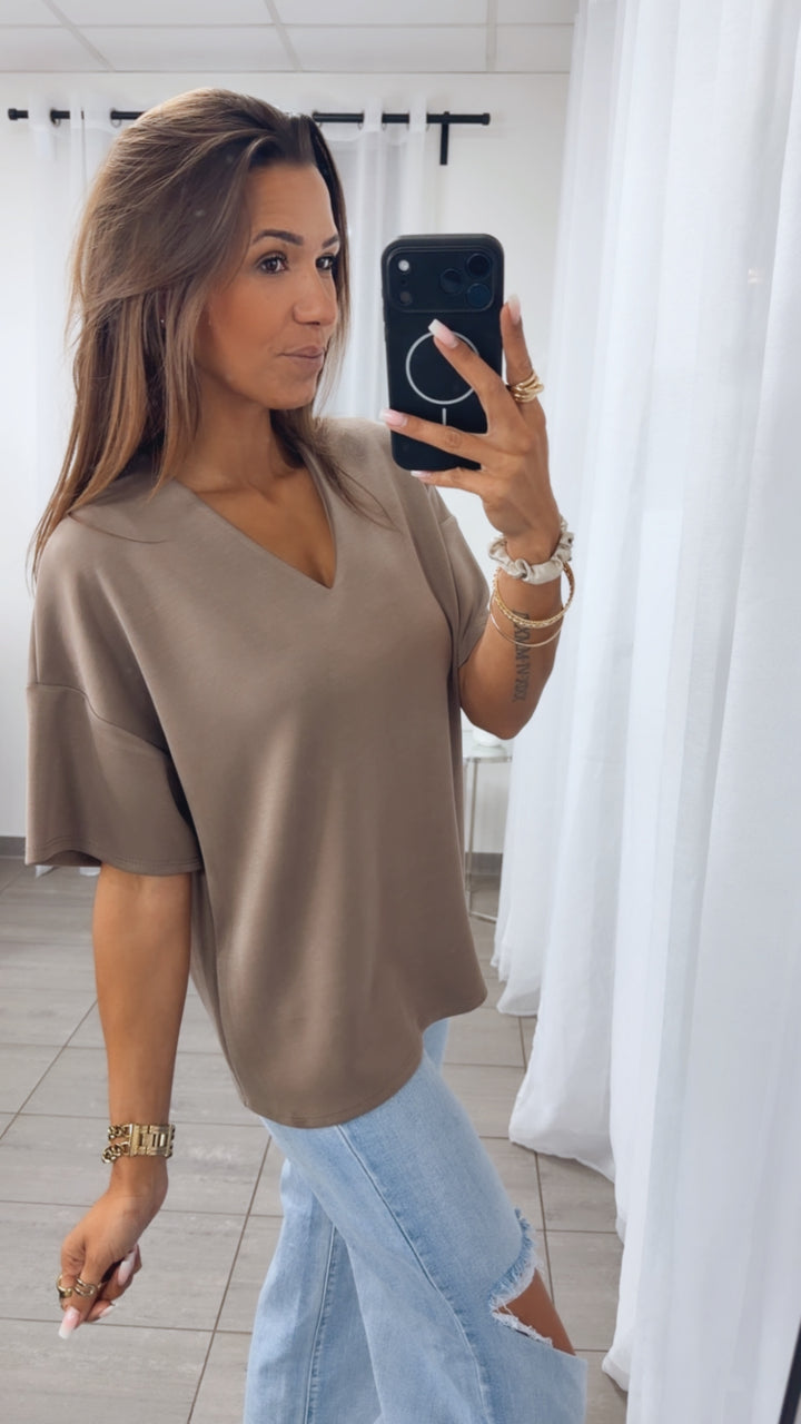 V-Ausschnitt Butterstoff T-Shirt / taupe Art.14957