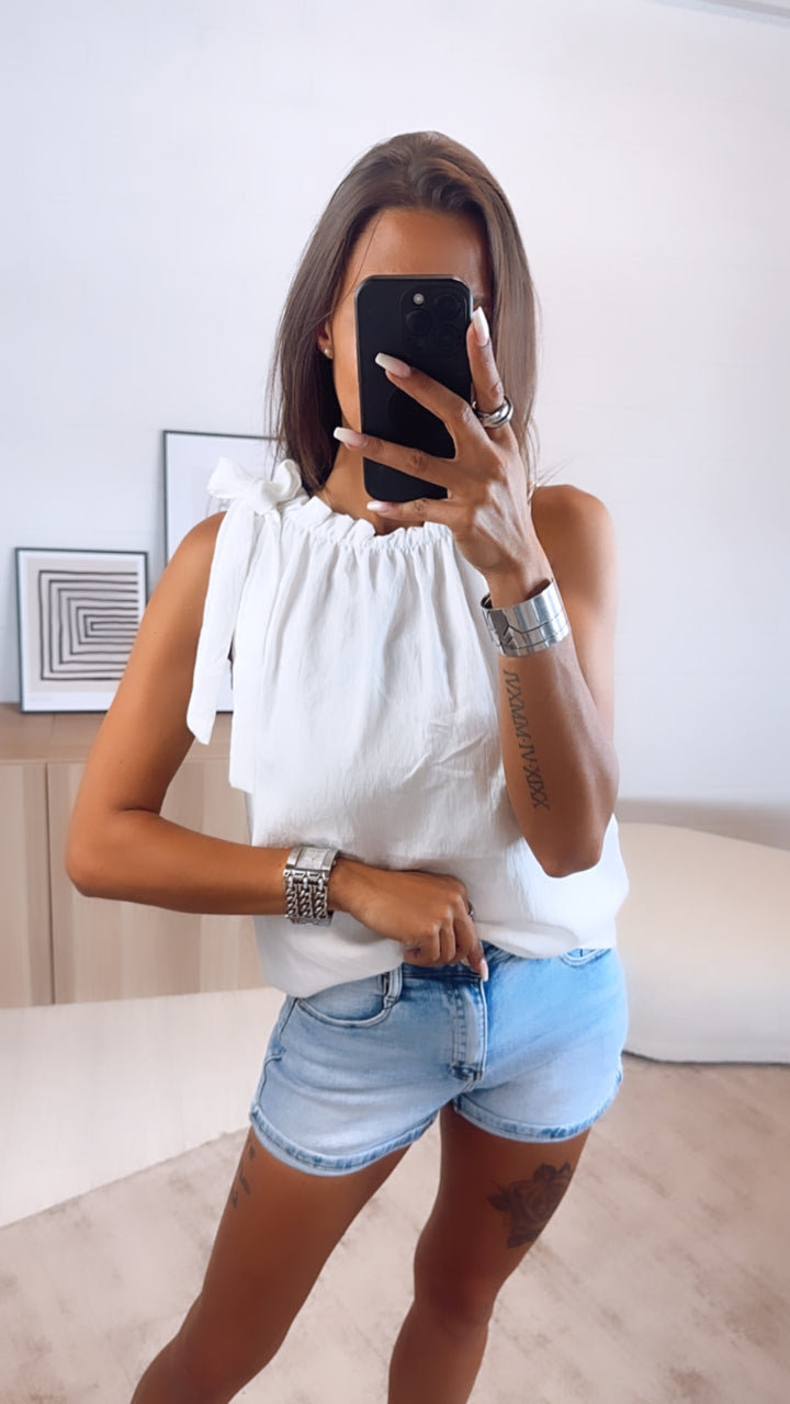 Oberteil / Top Volant-Ausschnitt / weiss Art. 6497