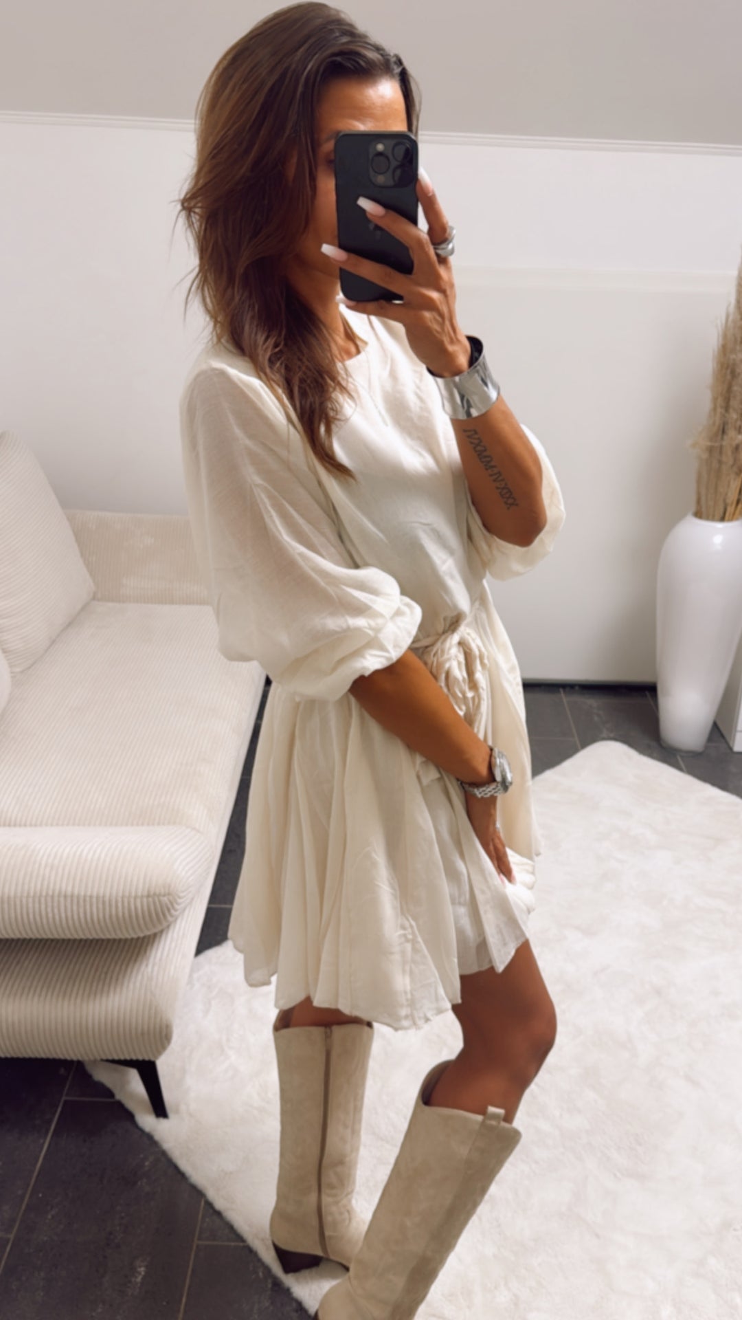 schickes Kleid mit geflochtenem Gürtel / creme beige Art. 10490