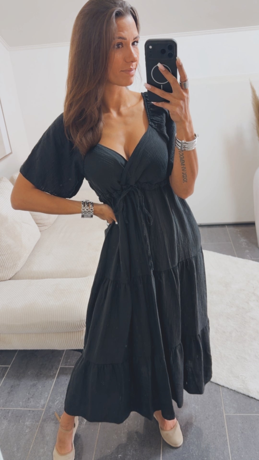 Maxi Lyocell Kleid mit verstellbarem Brustbereich / schwarz Art. 14923