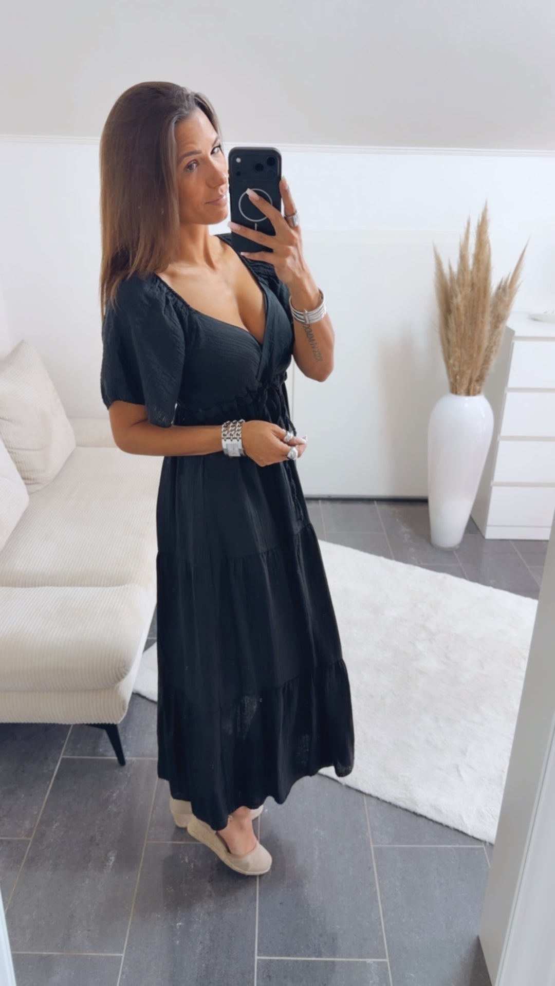 Maxi Lyocell Kleid mit verstellbarem Brustbereich / schwarz Art. 14923