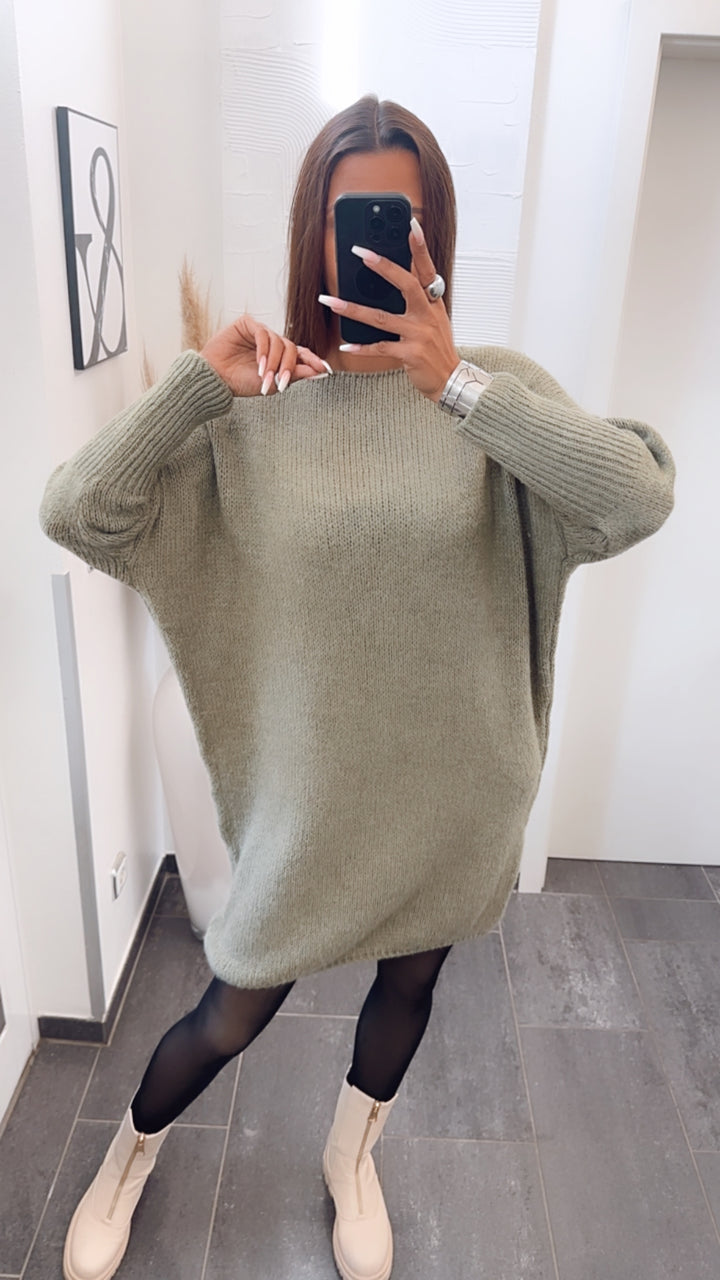 Strick Long Pullover / Kleid mit engeren Ärmeln / soft khaki- salbei Art. 7822