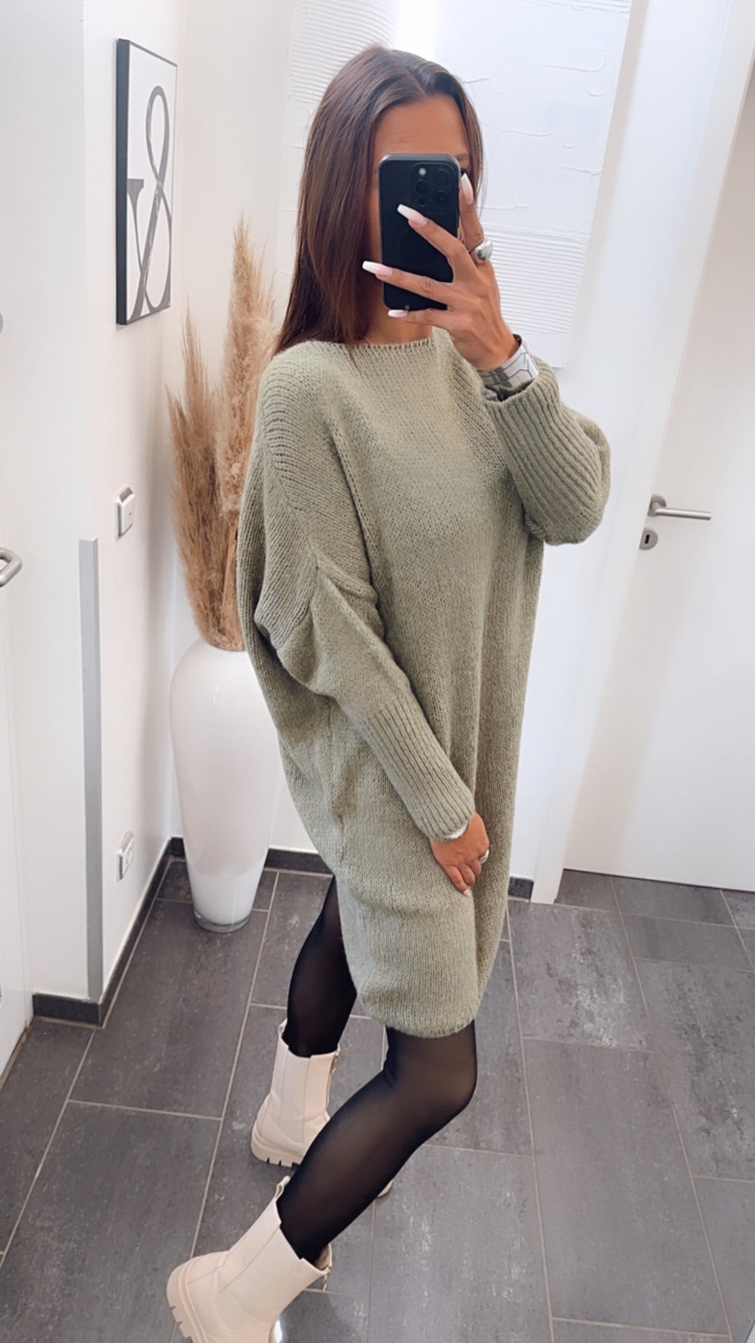 Strick Long Pullover / Kleid mit engeren Ärmeln / soft khaki- salbei Art. 7822