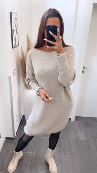 Strick Long Pullover / Kleid mit engeren Ärmeln / beige Art. 7823