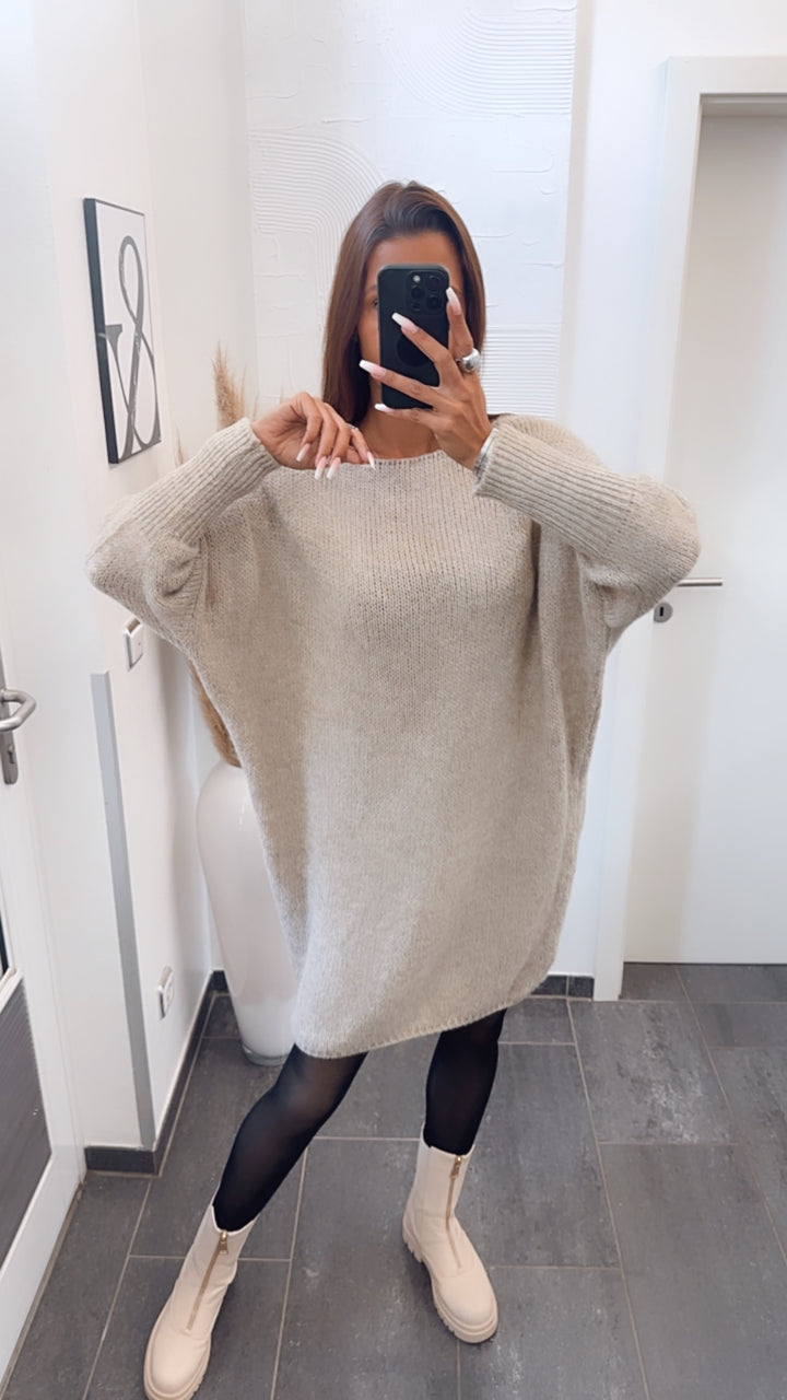 Strick Long Pullover / Kleid mit engeren Ärmeln / beige Art. 7823