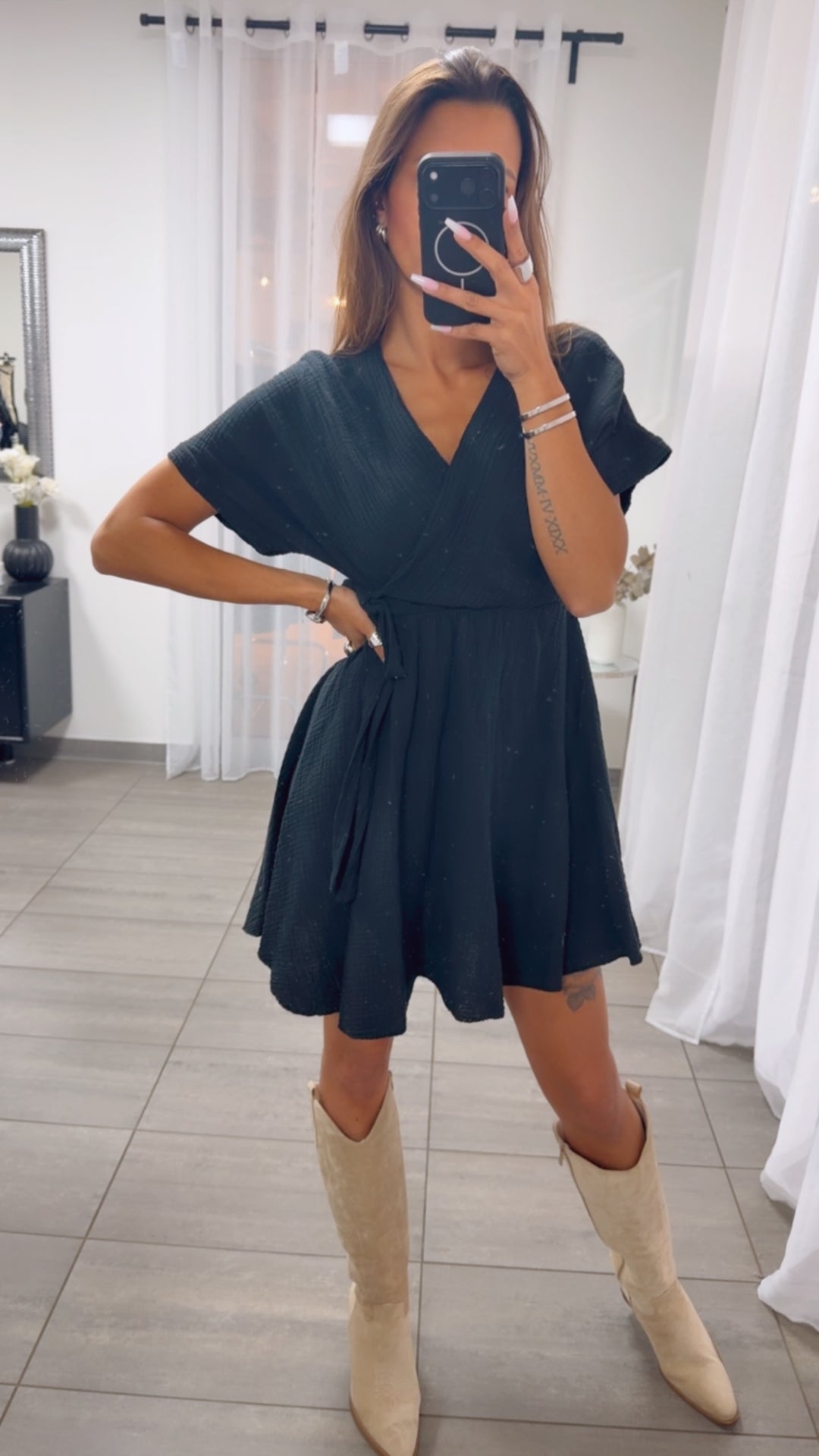 Kurzes Musselin WICKEL Kleid / schwarz Art.15081