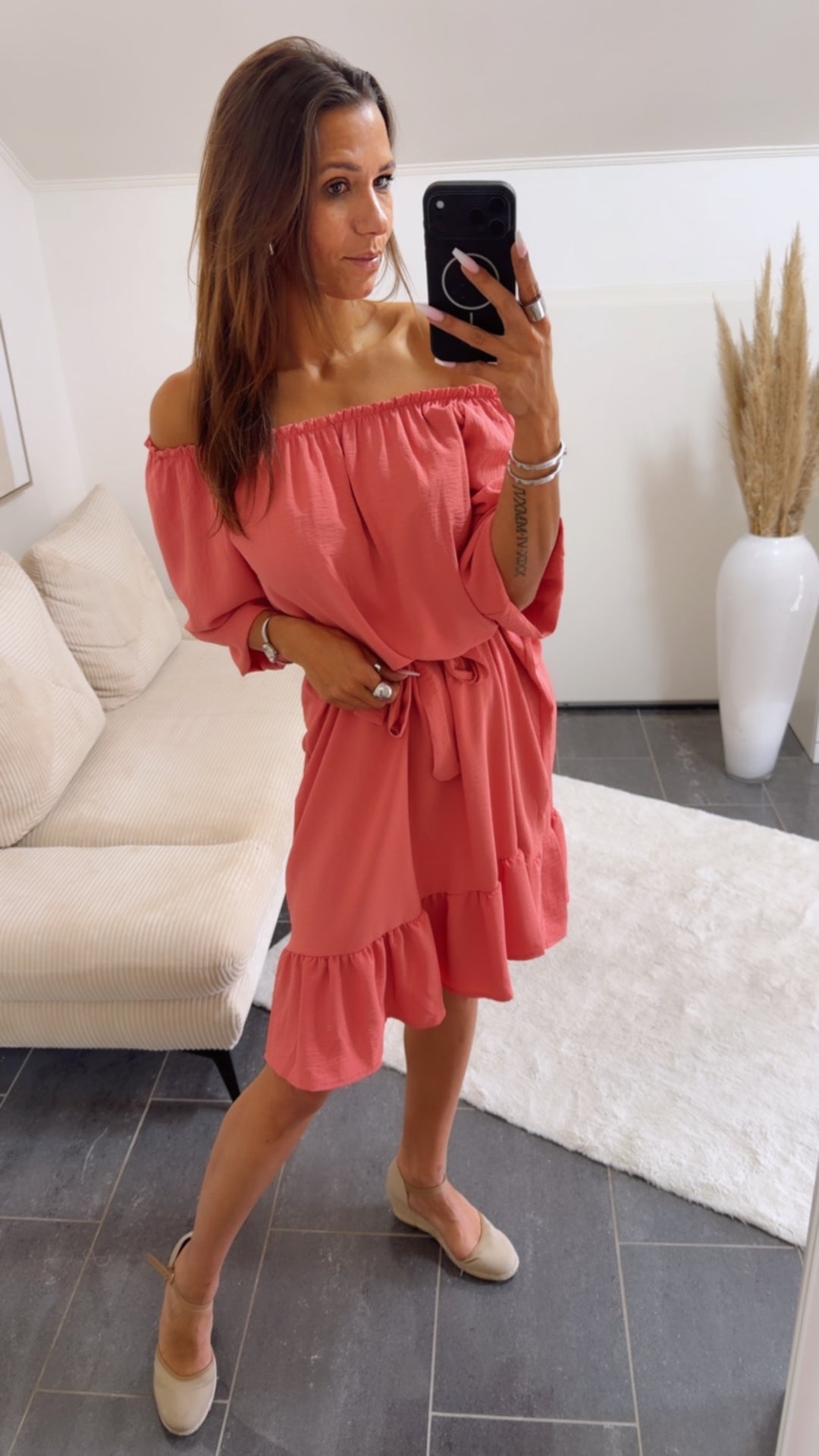 MIDI Off Shoulder Kleid mit Bindegürtel / beere Art.15015