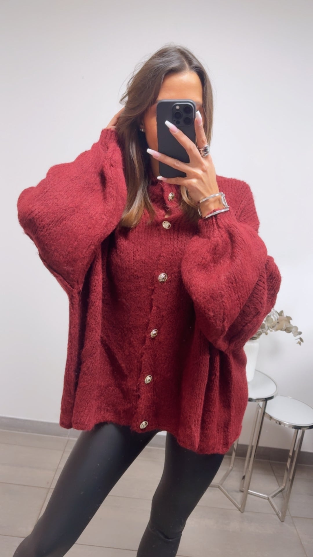 Kuschel Cardigan mit goldenen Knöpfen / weinrot - dunkel rot Art. 13731