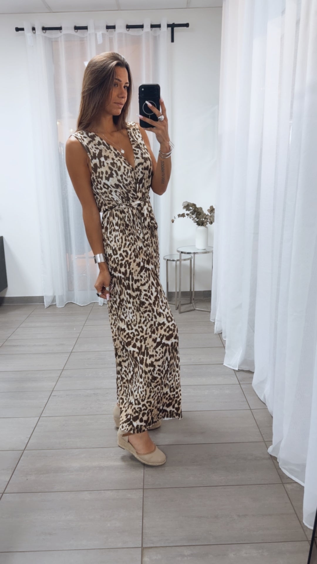 LEO langer Plissee Jumpsuit, schöner Ausschnitt / braun - beige - weiß Art. 14462