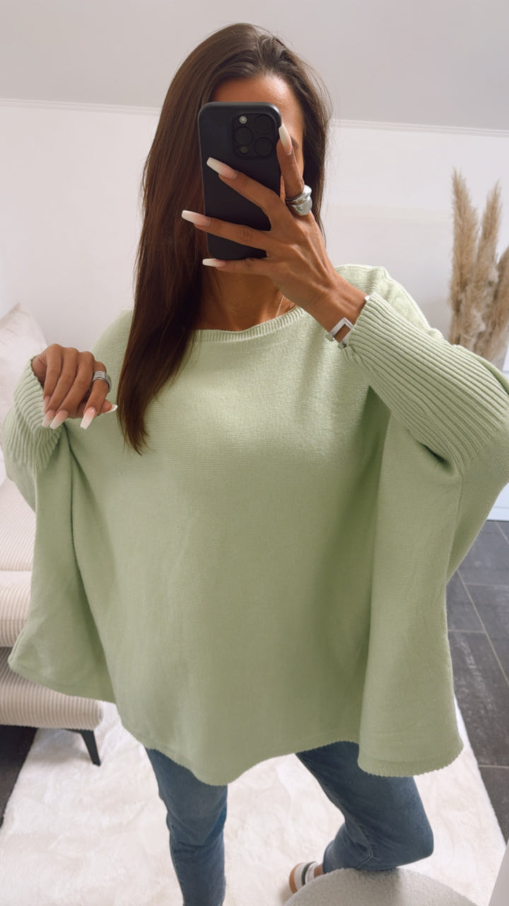 ultra weicher Pullover mit Fledermausärmeln / soft matcha Art. 9108