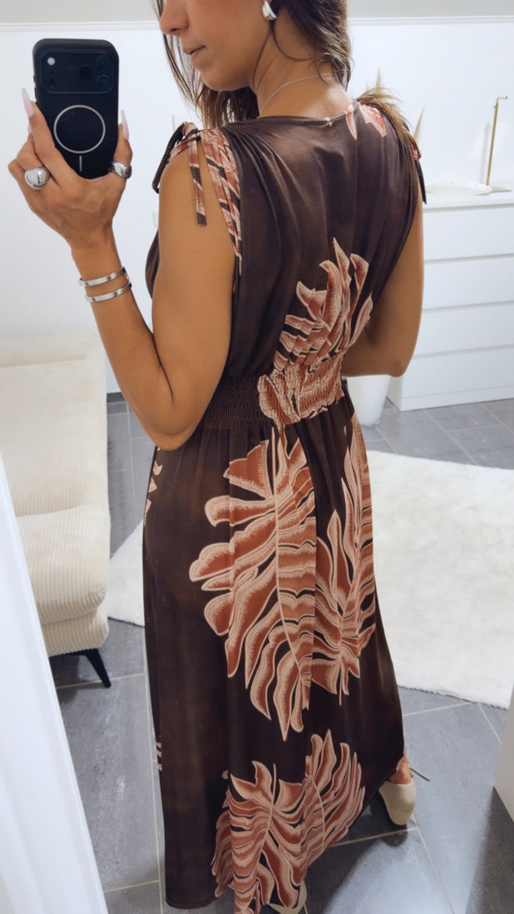 MAXI PALMEN dunkel braun Kleid mit breiten Trägern und geraffter Taille / dunkel braun - braun Art.15105