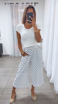 Punkte-Culotte mit Rock-Optik – luftige 3/4 Hose mit Taschen / weiß - schwarz Art. 15141