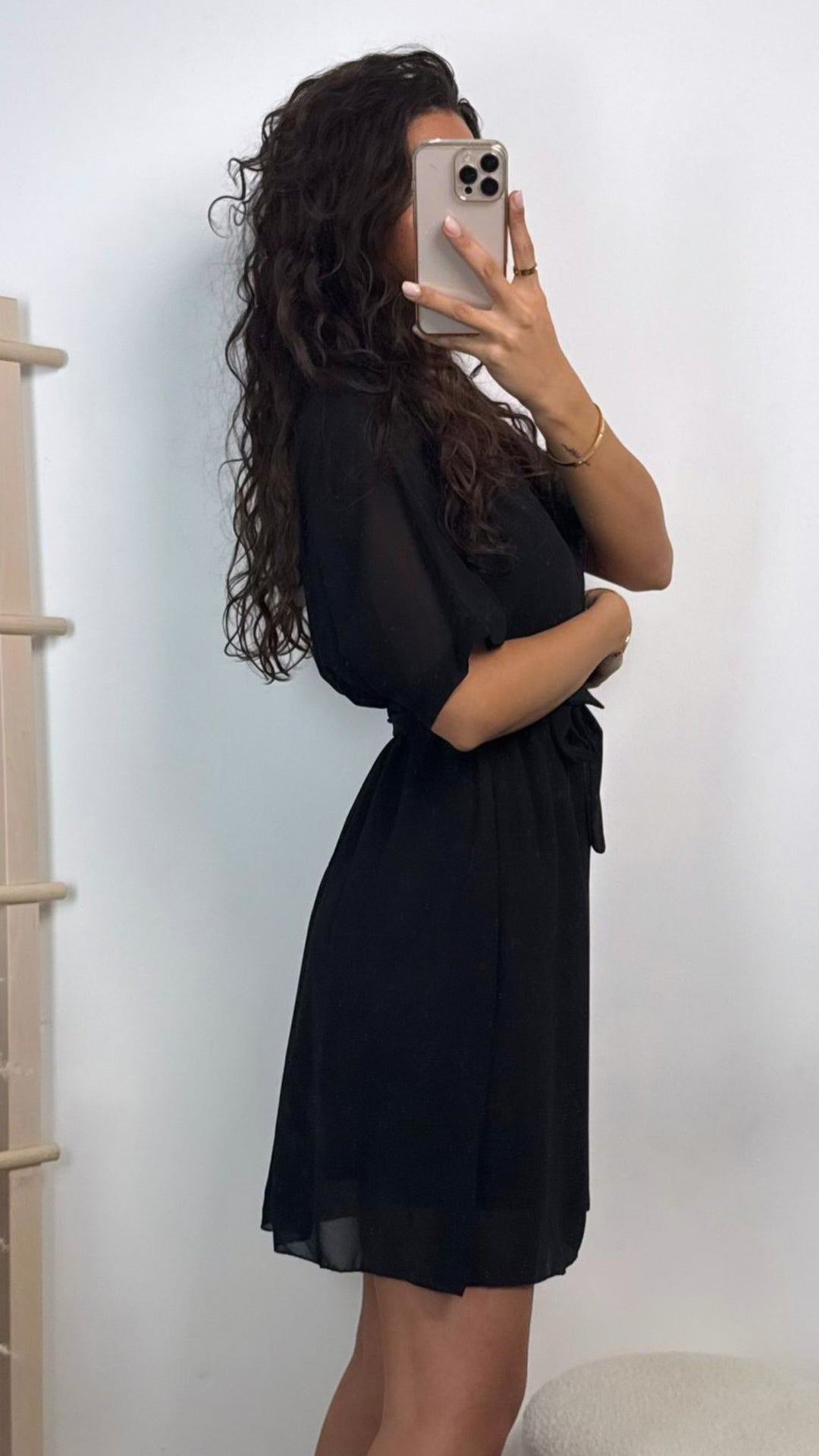 CHIFFON Kleid mit kurzen Ärmeln / schwarz Art.15132
