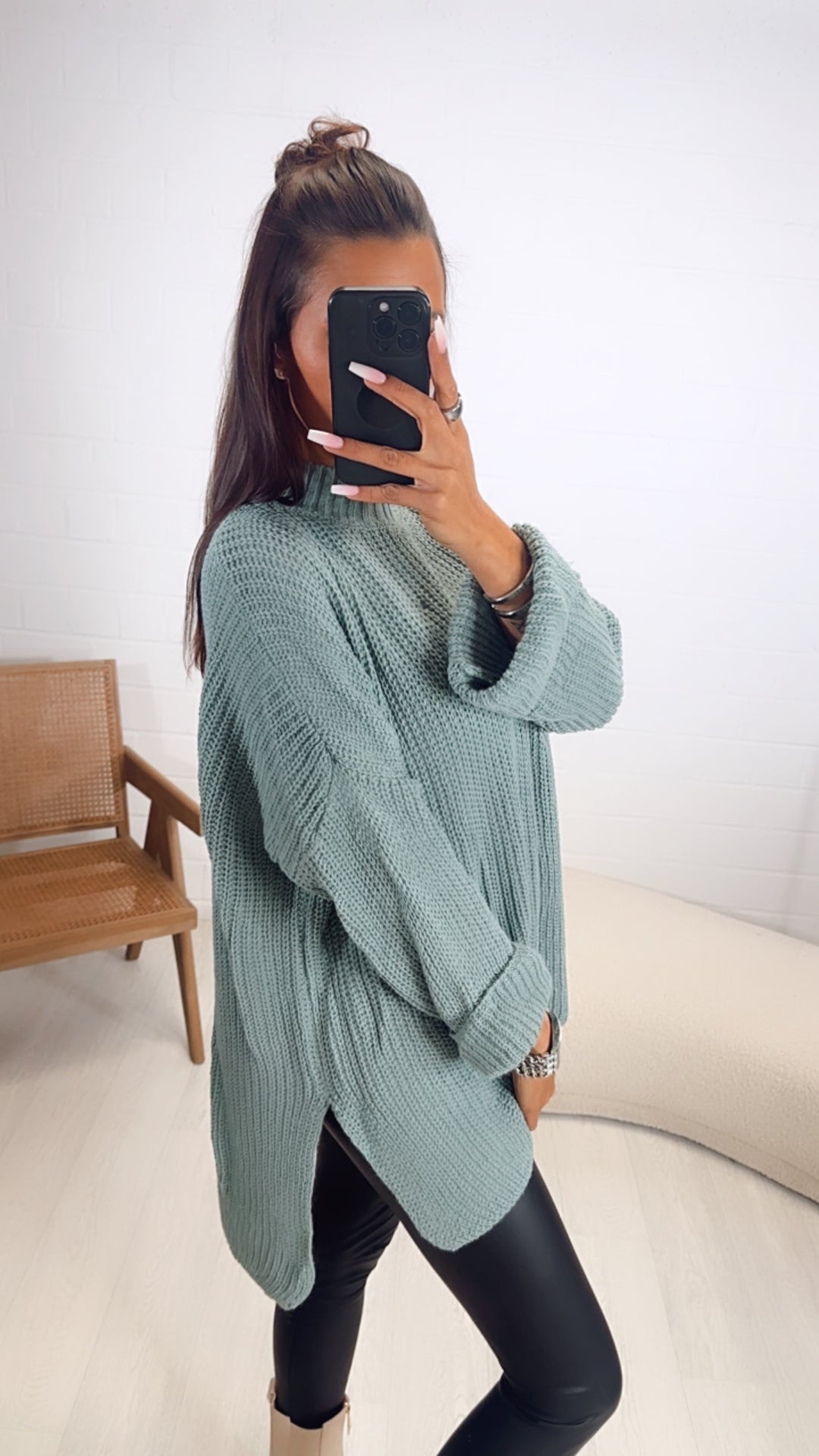 Stehkragen oversize Pullover mit Schlitz / light petrol Art. 7940