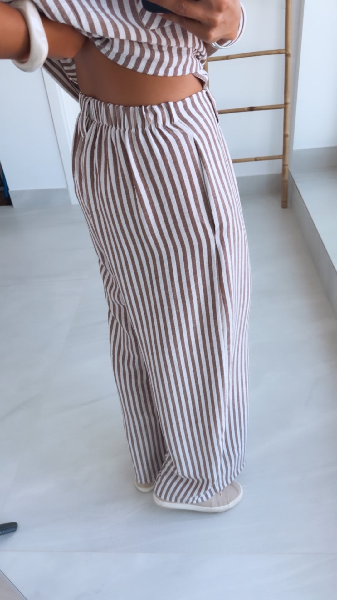 GESTREIFTES SET aus Oversize Bluse und Hose  / taupe - weiß Art.15178