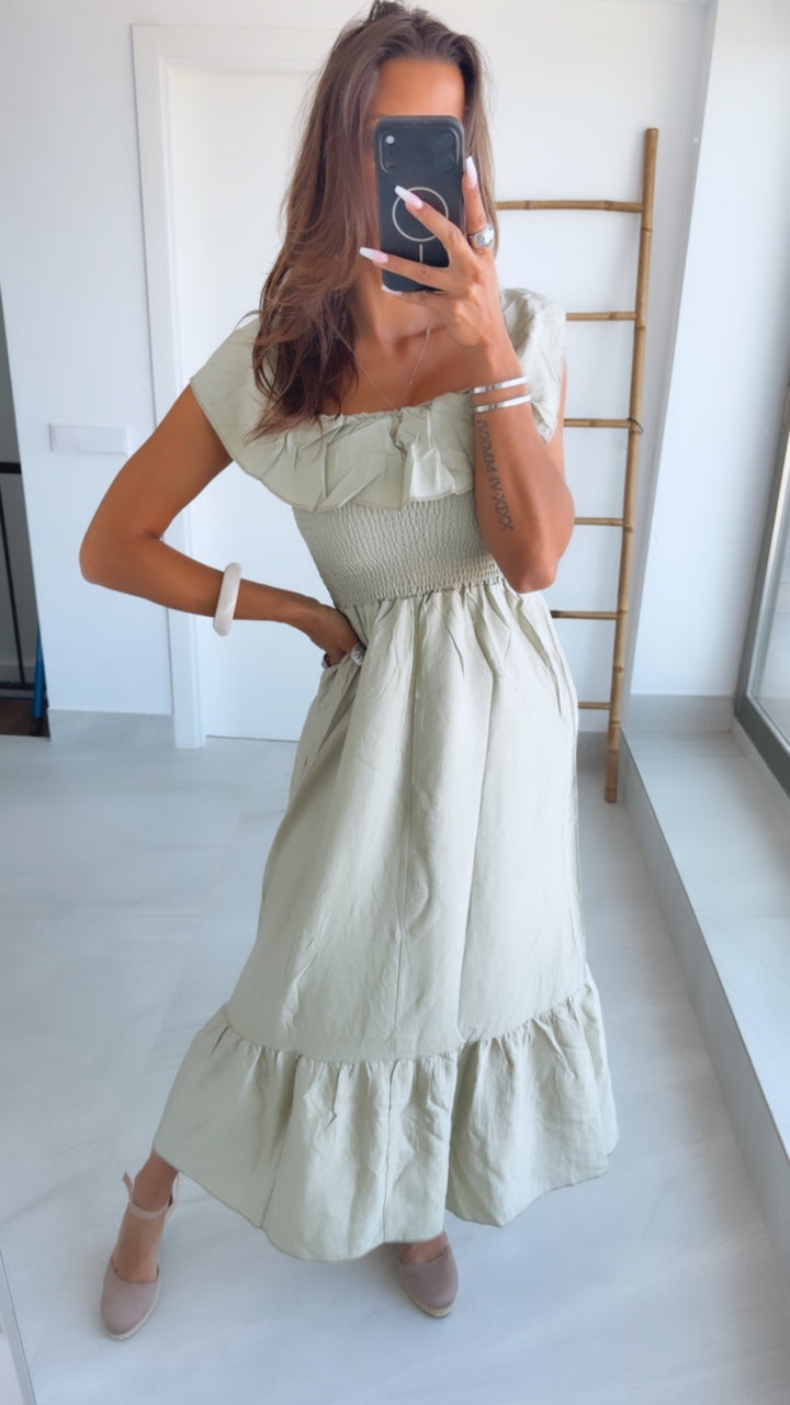 Off-Shoulder Volant Kleid mit gerafften Details / salbei Art.15173