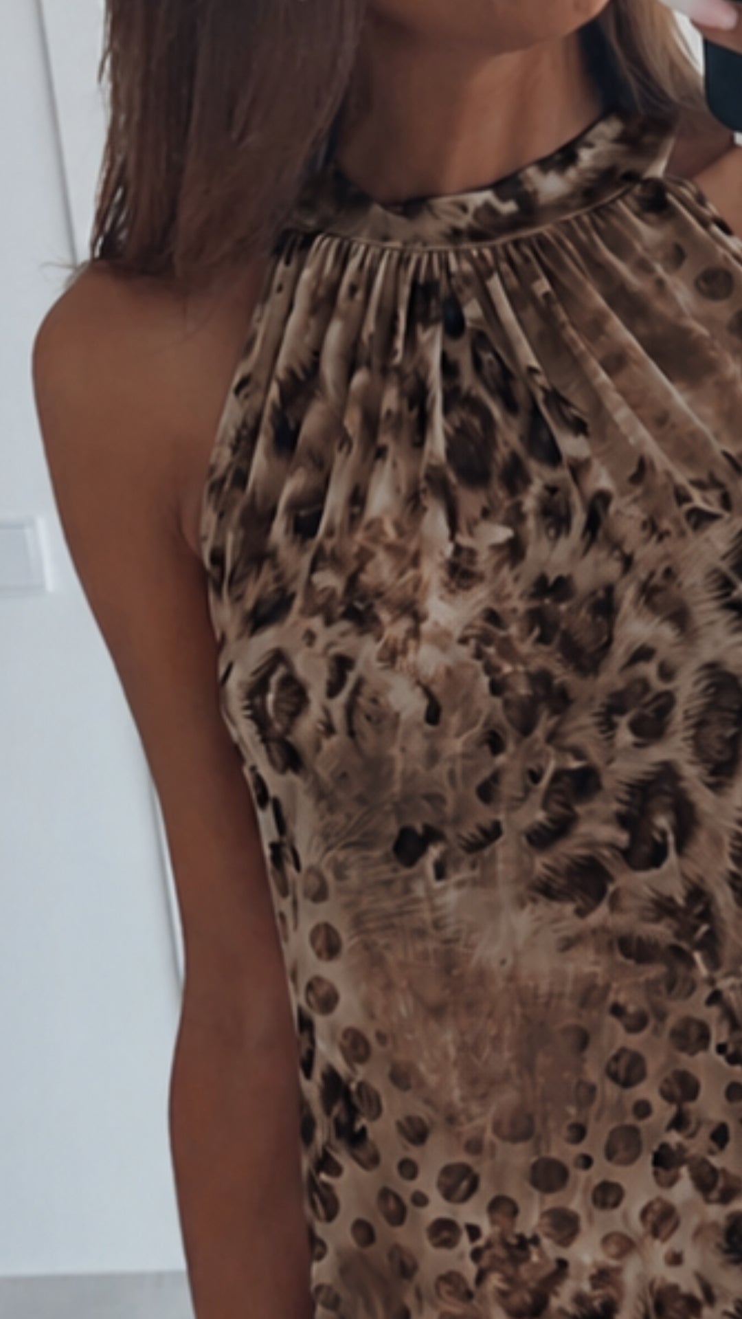 Leo- Animal Print DUNKEL - Kurzes, fließendes Kleid / Art. 15204