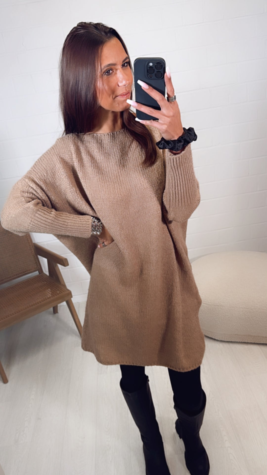 Strick Long Pullover / Kleid mit engeren Ärmeln / camel Art. 8059