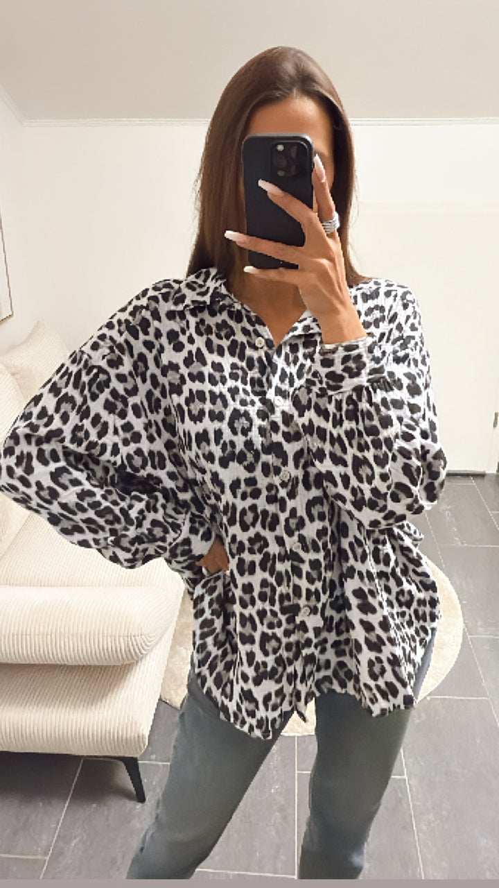KURZE Oversize Musselin Bluse / Leo grau Art. 7002