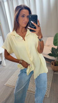 Oversize Musselin Bluse mit T-Shirt Ärmeln / soft gelb Art. 15242
