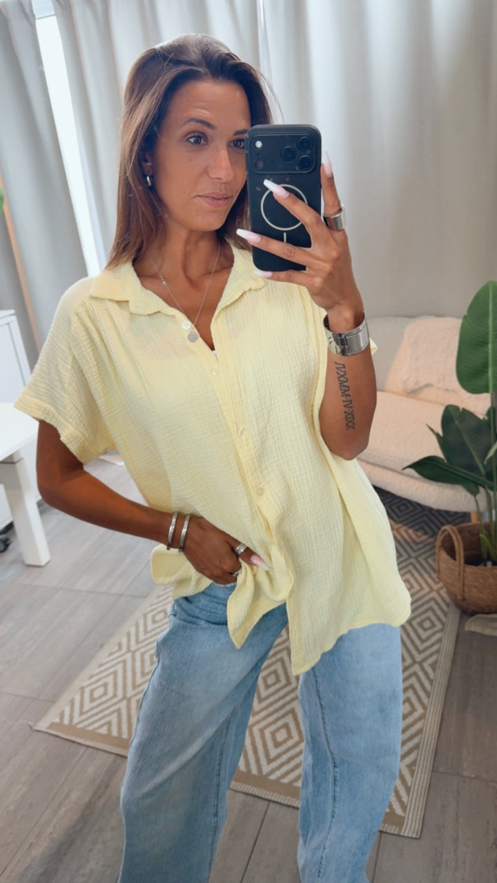 Oversize Musselin Bluse mit T-Shirt Ärmeln / soft gelb Art. 15242