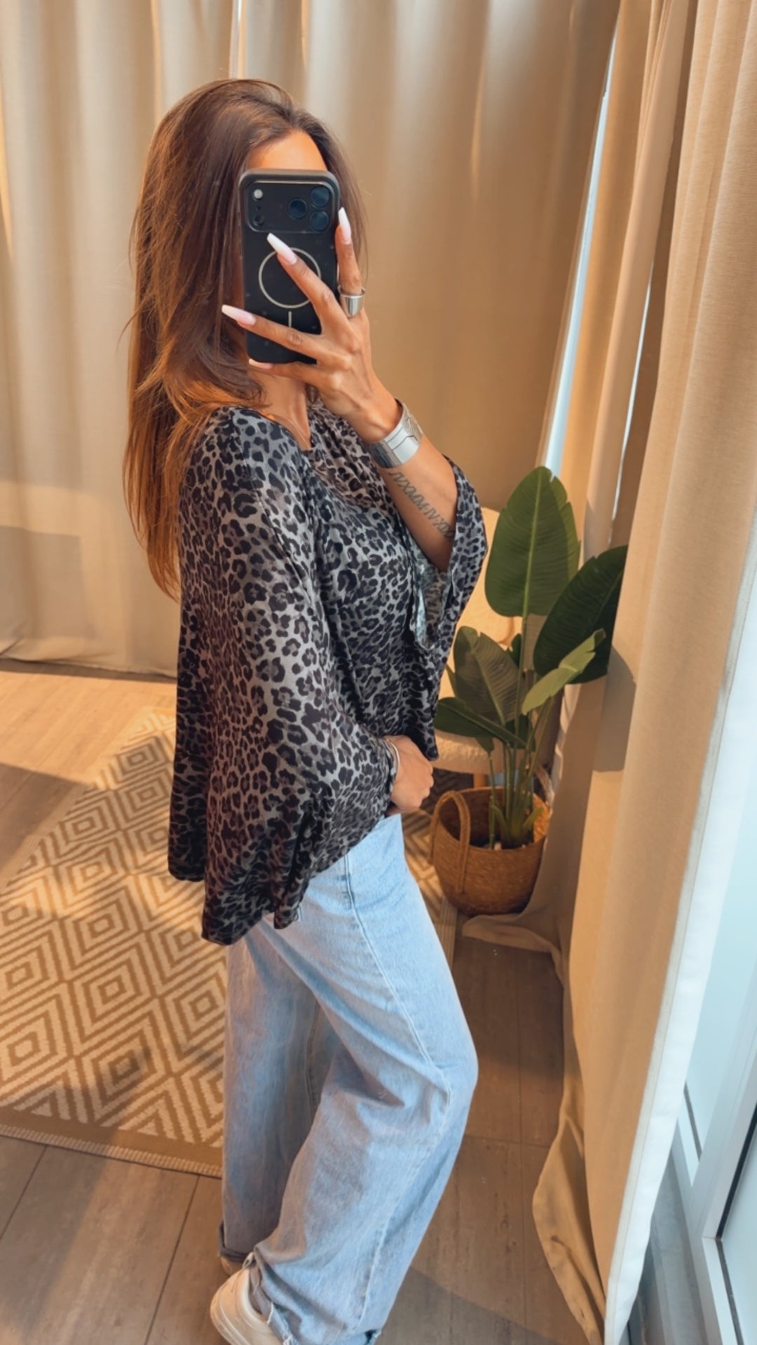MEGA Oversize Shirt Leo - Muster / grau - schwarz Art.15295