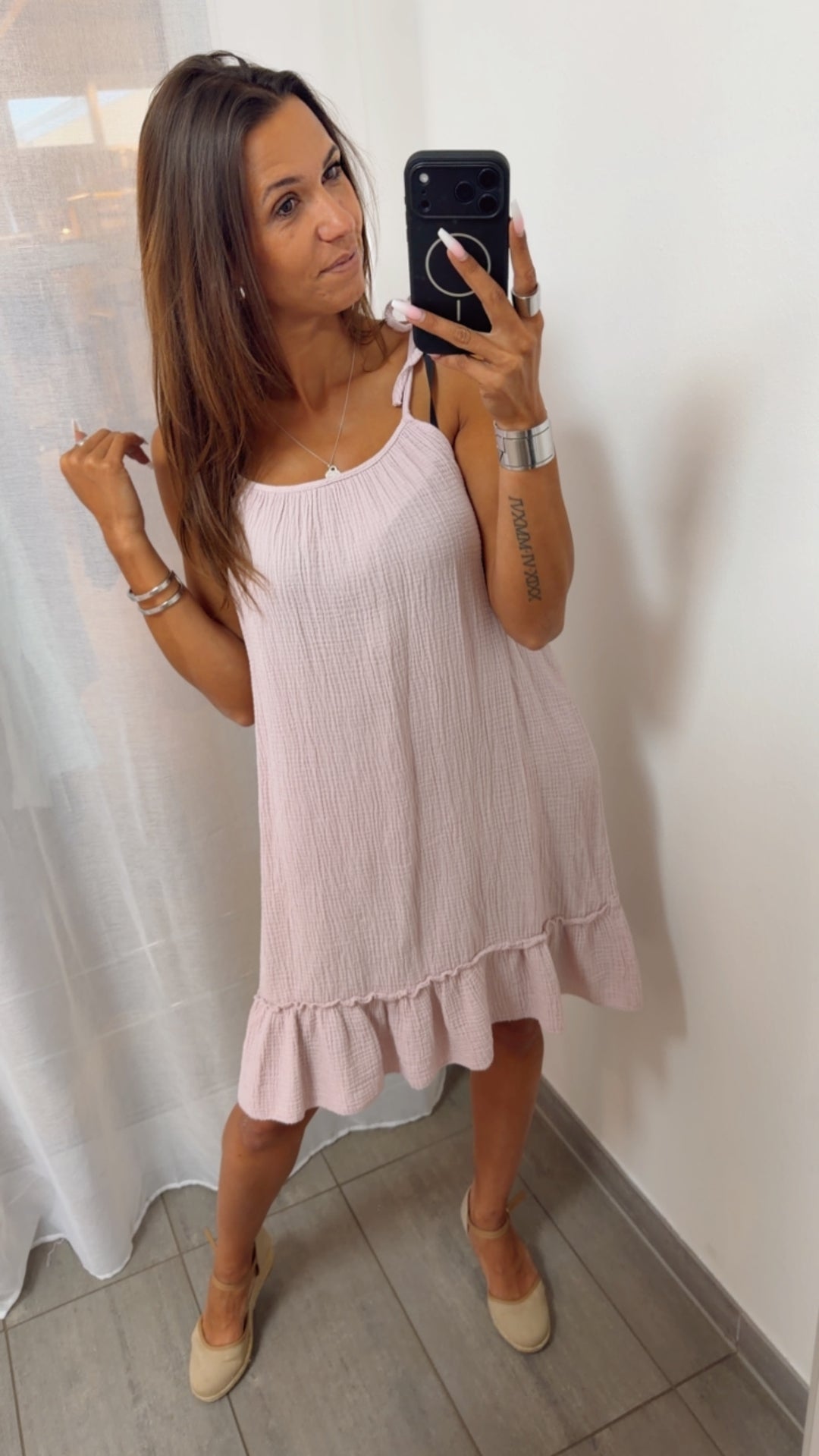 (Midi-) Musselin Kleid mit dünnen Trägern / puder Art. 15248