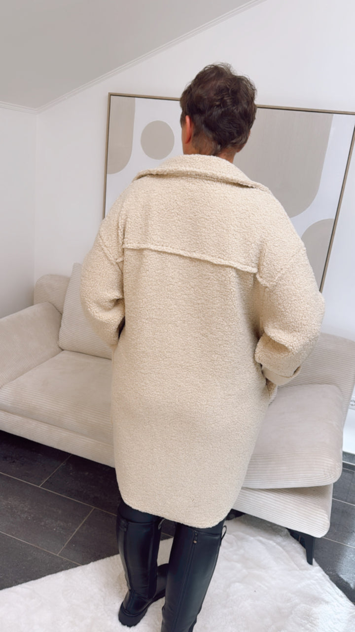 Leichter oversize Teddymantel / beige Art. 4086