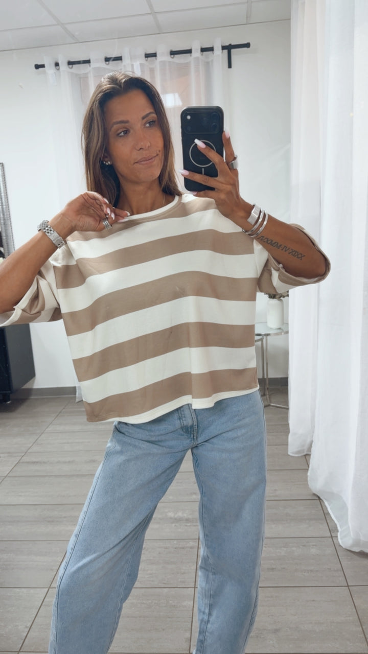 STREIFEN Butterstoff oversize T-shirt mit Patch / creme - light cappuccino Art. 15334