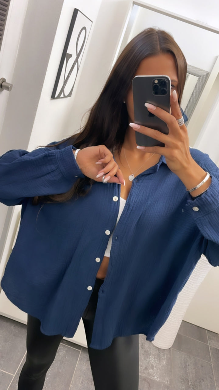 KURZE Oversize Musselin Bluse / dunkel blau Art. 3142