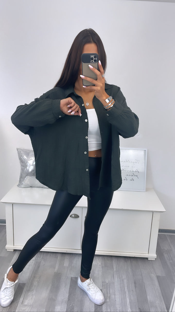 KURZE Oversize Musselin Bluse / dunkel grau Art. 4238
