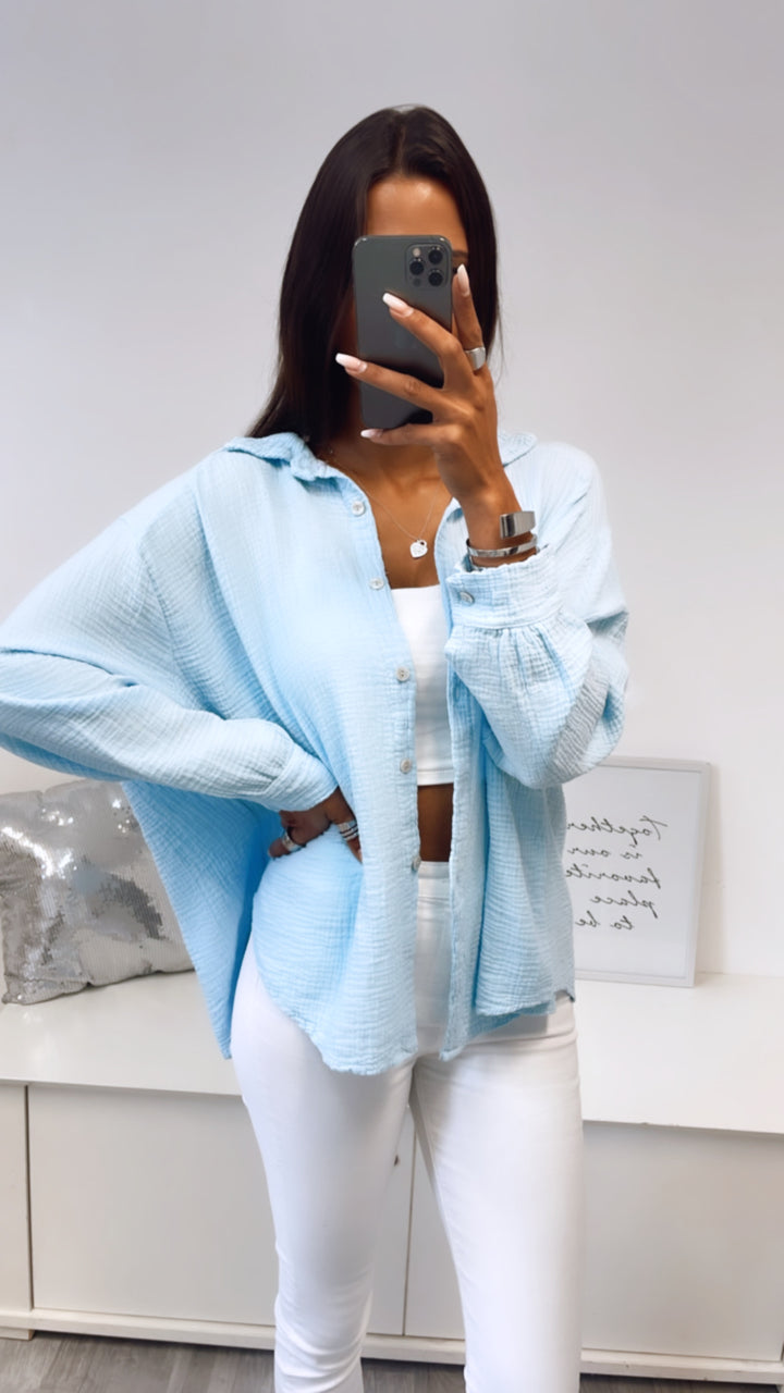 KURZE Oversize Musselin Bluse / hell blau Art. 3155