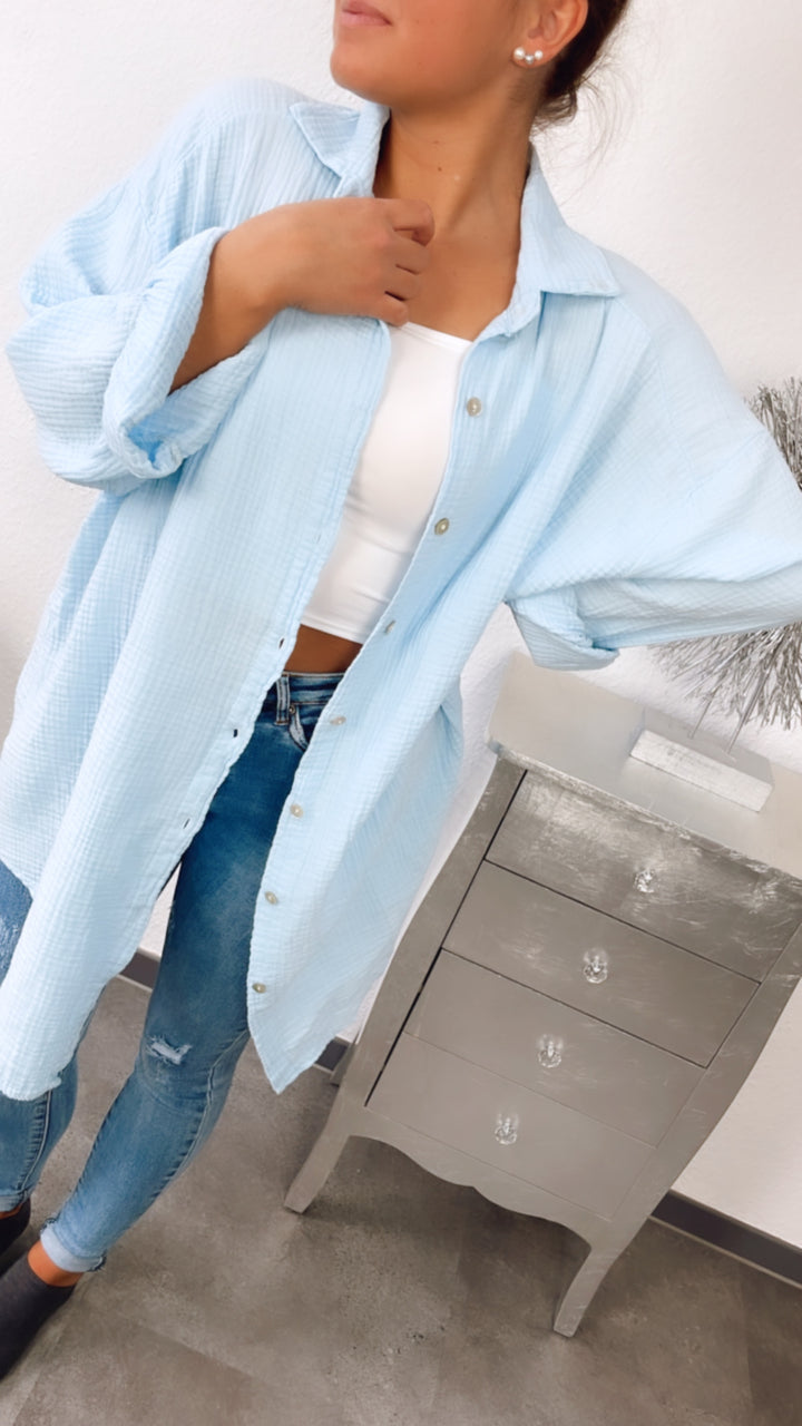 LANGE Oversize Musselin Bluse / hell blau Art. 2246